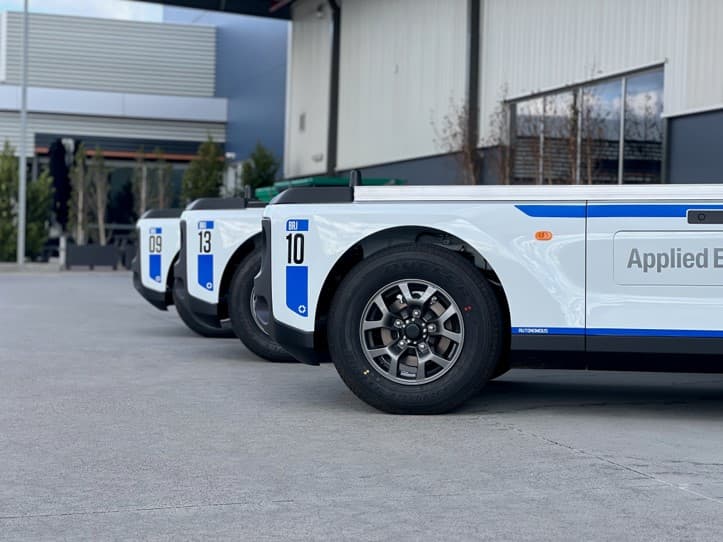 Applied EV deploys  Gen 6 Blanc Robot vehicles in Japan